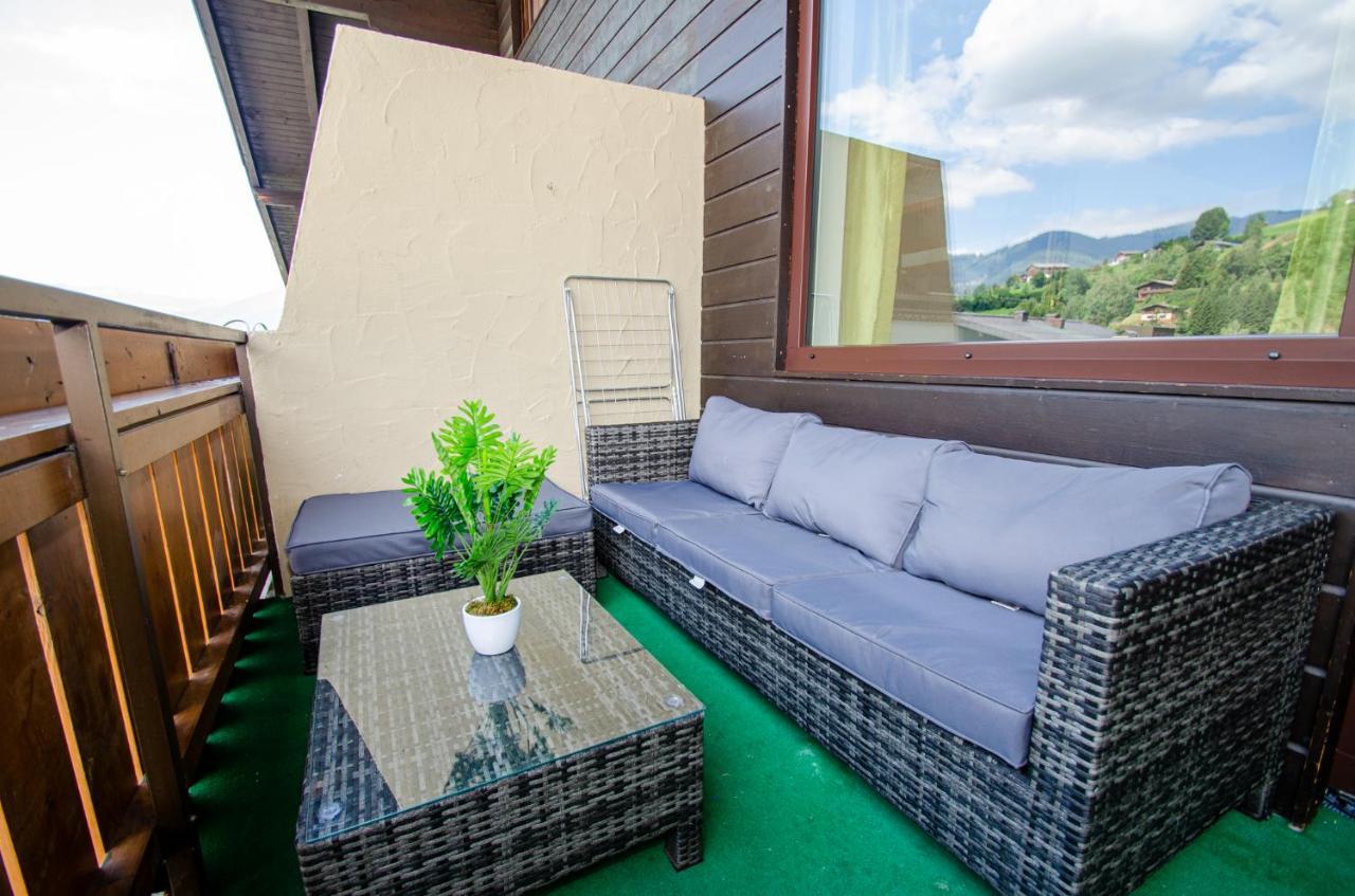 Penthouse Eightyone By All In One Apartments Kaprun Exterior foto
